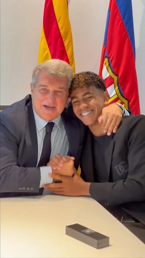 443K views · 10K reactions | Siapakah pemain termahal di Dunia? 樂 #lamineyamal #cr7 #mbappe #halaand #sepakbola #football #beritabola #infobola #fyp @penggemar berat | Sejarah Bola Update | Facebook