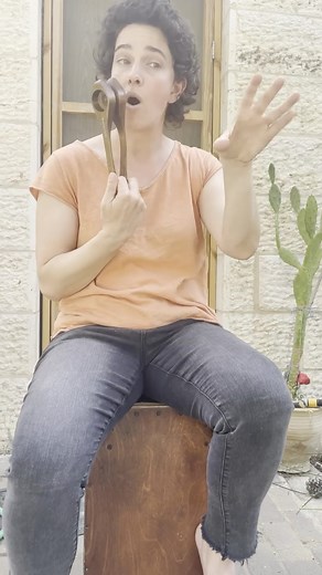 8.8K views · 1.8K reactions | Reposted • @inbar.heyman.music Day 1 with HERITAGE MUSICAL SPOONS. I’m in love 朗 . . . #spoons #spoon #musical #musicalspoons #percussion #percussionist #drummer #drumming #kitchen #instrument #instruments #canada #gift #roll #tricks #techniques #heritage #heritagemusicalspoons #sambaworldpercussionofficial #sambaworldpercussion #uniqueinstruments | Samba World Percussion, Australia | Facebook