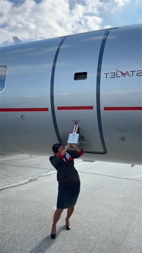 Aeroplane door opening 🤯 🤯🤯🤯🤯🤯💯💯💯#fbreelsfypシ゚viralfbreelsfypシ゚viral #fblifestyle #followersreelsfypシ゚viralシfypシ゚viralシ #ai #new #fbreelsfypシ゚ #fblifestyletyle #fbreelsfypシ゚viralシ #fbreelsfypシ゚viralvideo #fypシ゚viralシfypシ゚ | Viralfacts786