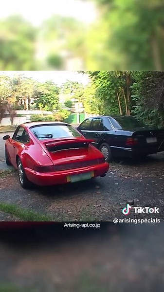 Exploring the 1980s Porsche 911 Carrera Experience