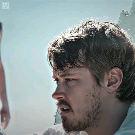 filmax.Movie 27 on Instagram‎: "رابط المشاهدة في البايو 👆:أبحر خمسة أصدقاء، وانقلب يختهم بفعل عاصفة غريبة ومفاجئة وصلت سفينة غامضة لإنقاذهم، وما حدث بعد ذلك يبقى لغزاً #Filmax #movies"‎