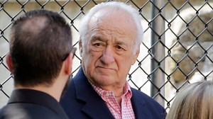'Sopranos' star Jerry Adler, Broadway backstage vet turned late-in-life actor, dies at 96