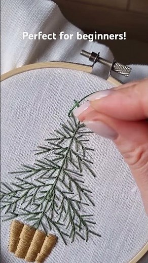 Easy Christmas tree embroidery🎄 #embroidery #handembroidery #handmade #stitch #art #christmas #craft