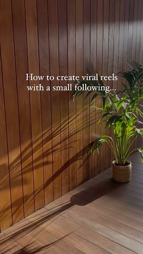 exclusivelydigital | Faceless Digital Marketing on Instagram: "The exact strategy ↴ I am 27 days into this account and I have gone viral multiple times and my reels average 1-3k views every single time. I am not saying this to brag, I’m saying it to show that it is possible. How? 👇🏼 1) I ALWAYS use a strong hook You need to stop the scroll. When I am thinking of a good hook I think about what my audience needs and what they want to hear. Some examples are: - the one thing I did to ___. - sorry