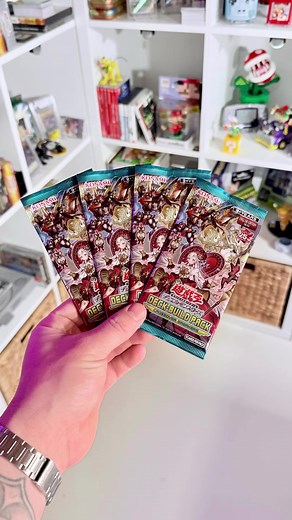 Exploring Yu-Gi-Oh! Crossover Breakers Opening