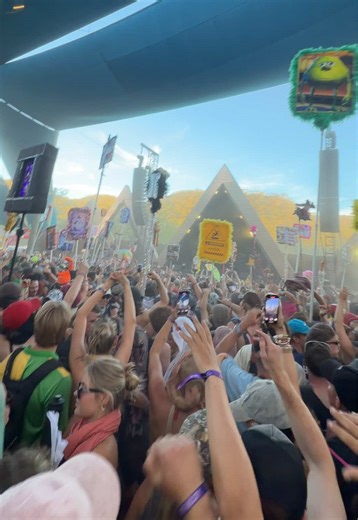 DJ Heartstring Shines at Festival in Australia