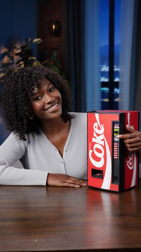 https://side.show/h03mh Keep those drinks cool as we unbox the Coca-Cola Classic Vending Machine Mini Fridge by New Wave Toys! New Wave Toys #Unboxing #Coke #CocaCola #VendingMachine #Fridge #Collectible | Sideshow Collectibles
