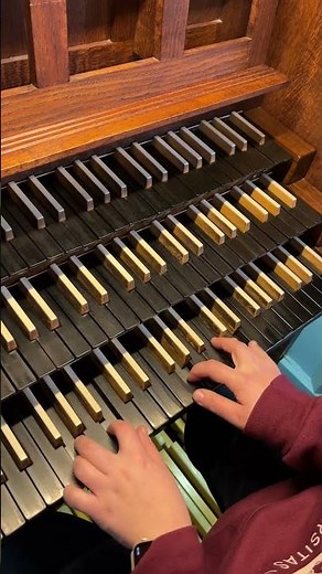 How to play a modulation from F Major to C major?