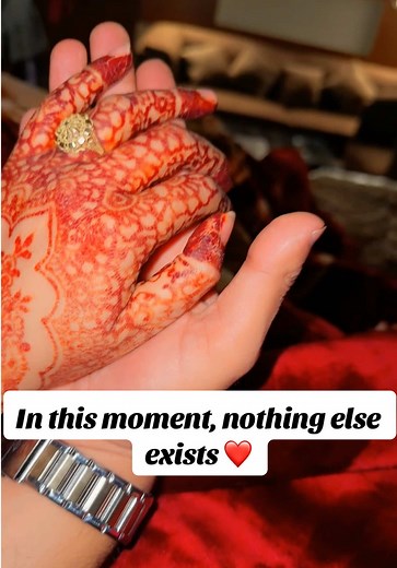 Living in the Moment: Embracing Presence and Mindfulness