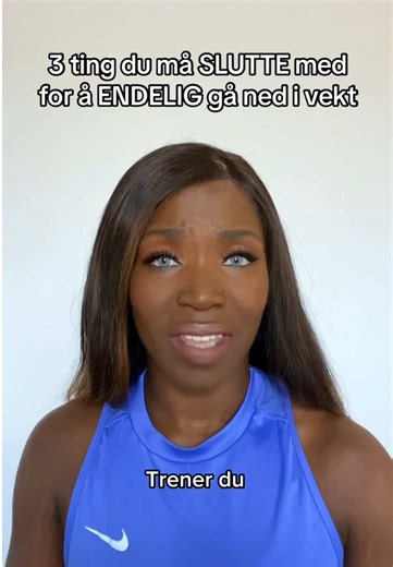 3 ting du må SLUTTE med for å ENDELIG gå ned i vekt👇 1️⃣Du følger ikke et program som er laget for deg Du gjør litt av alt. Tester øvelser fra TikTok, Google eller influensere. Bytter øvelser ofte og løfter samme vekt lenge. Kroppen får aldri tid til å endre seg. Derfor stopper resultatene. 2️⃣Du spiser tilbake kaloriene du forbrenner Du trener, føler deg flink og blir sulten. Tredemølla sier du har forbrent 300 kalorier. «Da er det greit å kose seg litt ekstra» Men da er du ikke i underskudd l