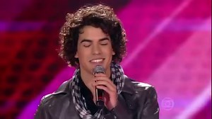 On October 10th 2013, exactly 10 years ago my blind audition for The Voice Brasil aired. It was the beginning of a new journey for me. With the final season of The Voice Brasil airing this year I wanted to share with you all the videos of my performances on the anniversary date of each one. Join me on this trip through memory lane. No dia 10 de outubro de 2013, exatamente 10 anos atrás, minha audição as cegas para o The Voice Brasil foi ao ar. Foi o início de uma nova jornada para mim. Com a últ