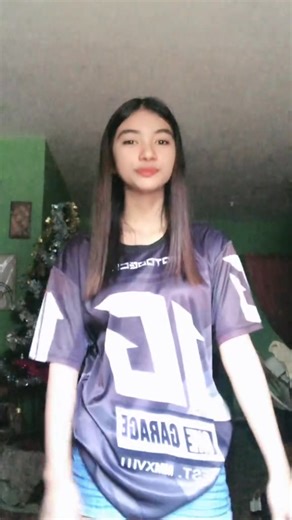 👀 | Gonzales J Ann