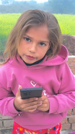 ✿◕‿◕🅹🅰🅽🆅🅸◕‿◕✿ on Instagram: "Karo video call 🤙"