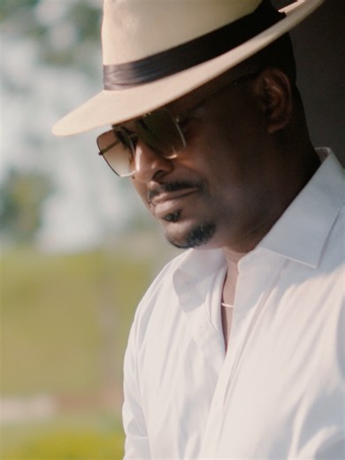 Chers messieurs les mariés (s'il y a le courage du hemle en vous 😎) identifiez vos épouses et utilisez ce couplet pour déclarez leurs votre amour. #MaPrière Adah Akenji ft Sandrine Nnanga disponible depuis le 13 Février sur YouTube. Voir le lien : https://youtu.be/F3VhB5QKdfI *** Dear husbands (if you have the courage of the hemle 😎), tag your wives and use this verse to declare your love to them. #MyPrayer Adah Akenji ft Sandrine Nnanga available since February 13th on YouTube. Here is the li