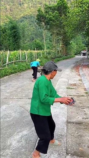 Another Story of Mrs. Tiep and Mrs. Thuoc Trolling Each Other VN #familyfun #challenge #funny #sh...