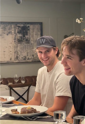 Behind the scenes at SST with @Sportsnet 🇨🇦 for Hockey Night in Canada 🇨🇦 featuring former Kevin Bieksa in conversation with @Anaheim Ducks players Cutter Gauthier and Beckett Sennecke talking hockey over the best steak around 🏒🥩 #hockey #anaheimducks #steak #selanne #lagunabeach