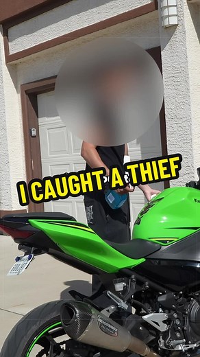 Catching a Motorcycle Thief: Confrontation and Best Clips