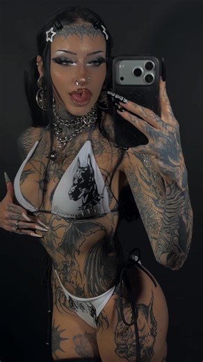 hows your day going ? 😽 | Mazikeen Myers