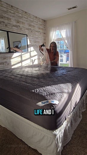 That time I flooded my bed to test out a waterproof mattress protector #lifehacks #tipsandtricks #cleaningmotivation #cleaninghacks #cleaningtips #cleanhome #Mattress #bedroom #parenting | Kristen Donathan
