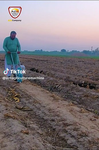 Manual Corn Seeder Machine 🌽 03003904734 , 03334803335 #seeder #cornseeder #manualseeder #seedplanter #plantermachine #planter #agriculturetool #tunnelfarming