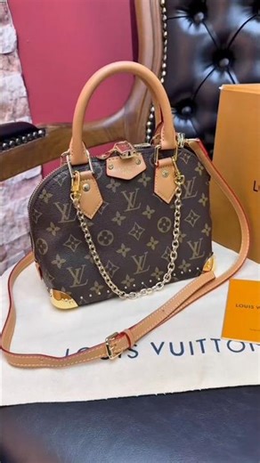 Louis Vuitton Alma Trunk BB #louisvuitton #fashion #bag #luxury