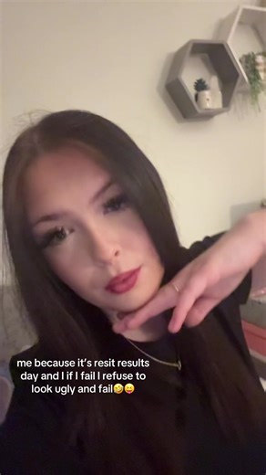 Resit Exam Results Day: Keep Your Confidence High