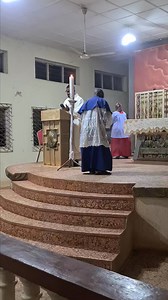 Singing the Exultet year after year brings amazing satisfaction. Thank you Jesus Christ for bringing your light into our world! #fadakaymedia #catholic #catholicchurch | Fada Kay Media