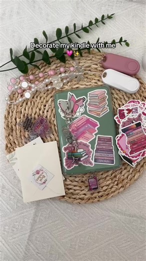 Creative Ways to Decorate Your Kindle Accessories