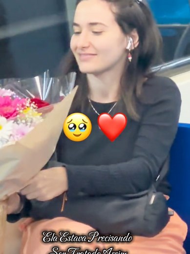 A menina mais linda do mundo todo: Ela estava precisando ser tratada assim