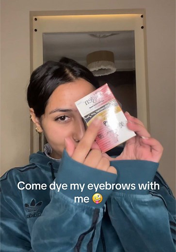 Dye My Eyebrows With Me Tutorial