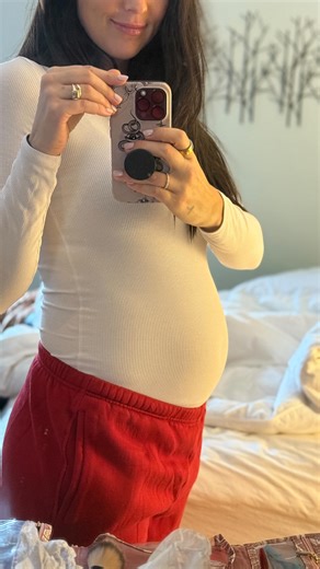 Scott Calvin here, reporting for duty 🎅🏼 #thesantaclause #pregnant #belly | Becca Kufrin