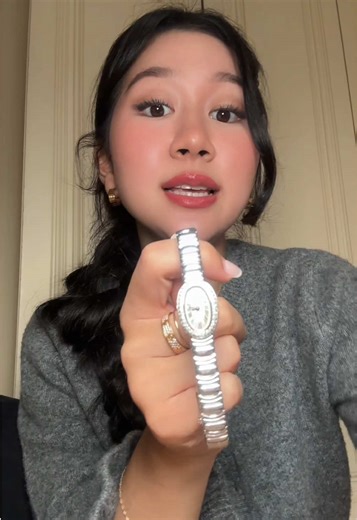 Explore Vintage Cartier Baignoire Luxury Watches