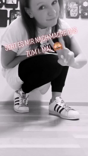 > Saskiia < on TikTok