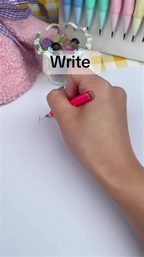 It’s not that I don’t want to write.The pencil just isn’t working with them.#pencil #backtoschool #backtoschool #schoolsupplies #stationery