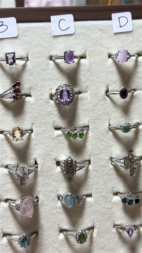 Crystal rings that are just so pretty. Adjustable, comfortable, and honestly… they just hit different. #crystalrings #crystaljewelry #adjustablerings #gemstones #crystalshop