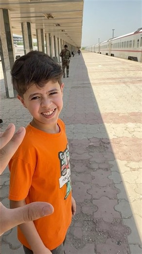 بلونه سافر بالقطار 🚆💁‍♂️