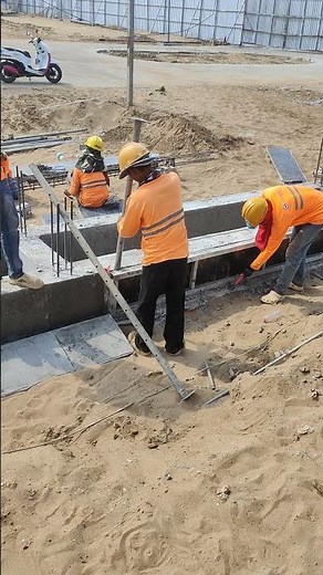 How Construction Workers Strip Concrete Forms Fast! ⚡