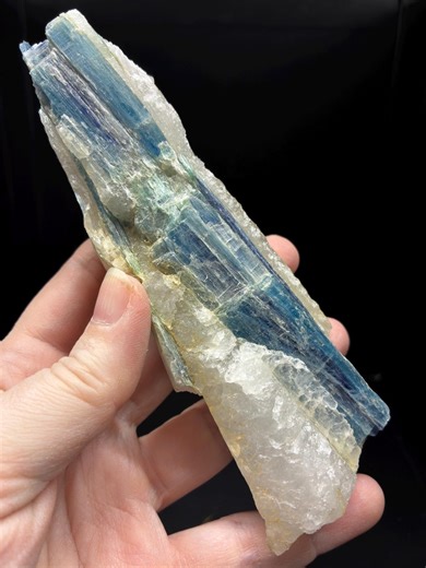 Blue Kyanite on Quartz 226g | Pakistan Mineral Specimen | Bladed Kyanite Crystal - Etsy