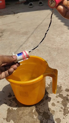 DIY Automatic Mini Water Pump | Starts Automatically in Water! 🌊 #DIY #Electronics #Shorts