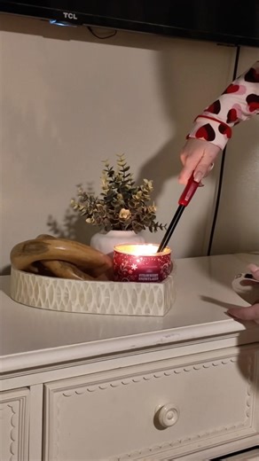 MY NIGHT TIME MUST HAVES | my evening routine favorites! How to have a relaxing night. #selfcare