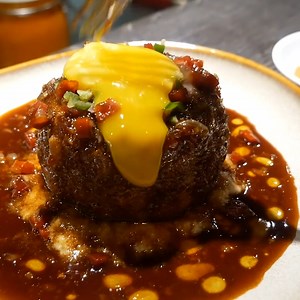 I went to Dehesa in Singapore to experience Nose-to-Tail dining—where absolutely nothing goes to waste! 🐷🔥 From crispy pig’s ears to melt-in-your-mouth offal, this restaurant serves up every part of the animal in the most creative and delicious ways. 🍽️ | Strictly Dumpling