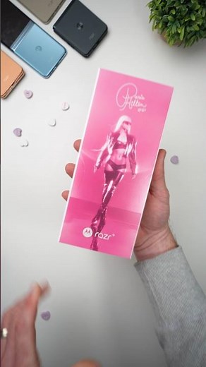 Unboxing the Paris Hilton Limited Edition Motorola Razr Plus 2024