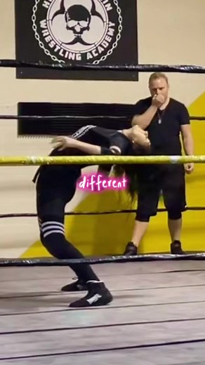 Female Wrestling Moves: Stinkface & Headscissors | Intergender Wrestling Tips