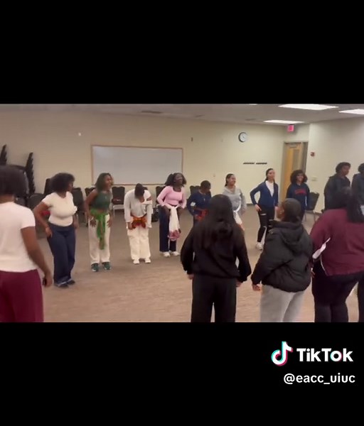 Dance Workshop 2 Recap! #habeshatiktok #ethiopian_tik_tok🇪🇹🇪🇹🇪🇹🇪🇹 #eritreantiktok🇪🇷🇪🇷habesha #oromotiktok #uiuc #dance #danceworkshop #fyp #gurage #guragetiktok #college