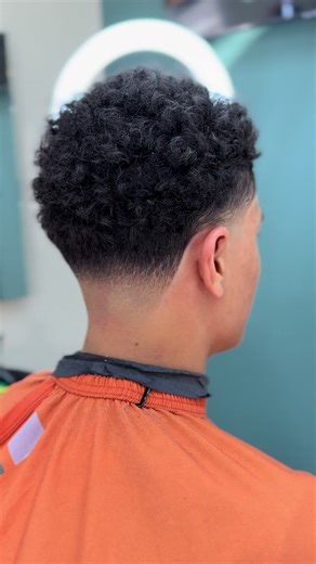 Mastering Taper Fades: The Hottest Trend in Barbering