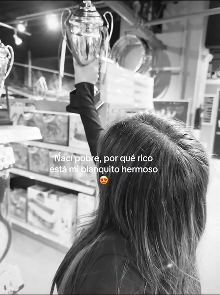 Nací Pobre pero Rico: El Encanto del Blanquito