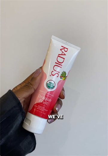 Toothpaste is the extra treat to get you pet to enjoy teeth brushing✨ #dogsoftiktok #petsoftiktok #dogs #teeth #toothpaste