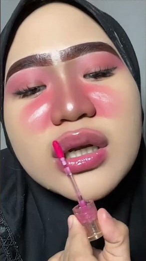 BLUBBLUB #music #makeup #makeuptutorial #beach #makeupartist #makeupchallenge #makeuphacks #makeupt