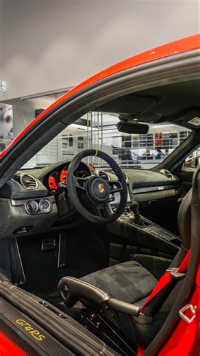 Let's understand that everyone has their own style and vision in editing...it is a creative part 📈