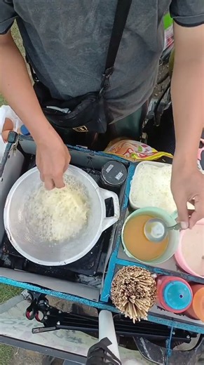 How to make egg rolls #eggrolls #culinarysnacks